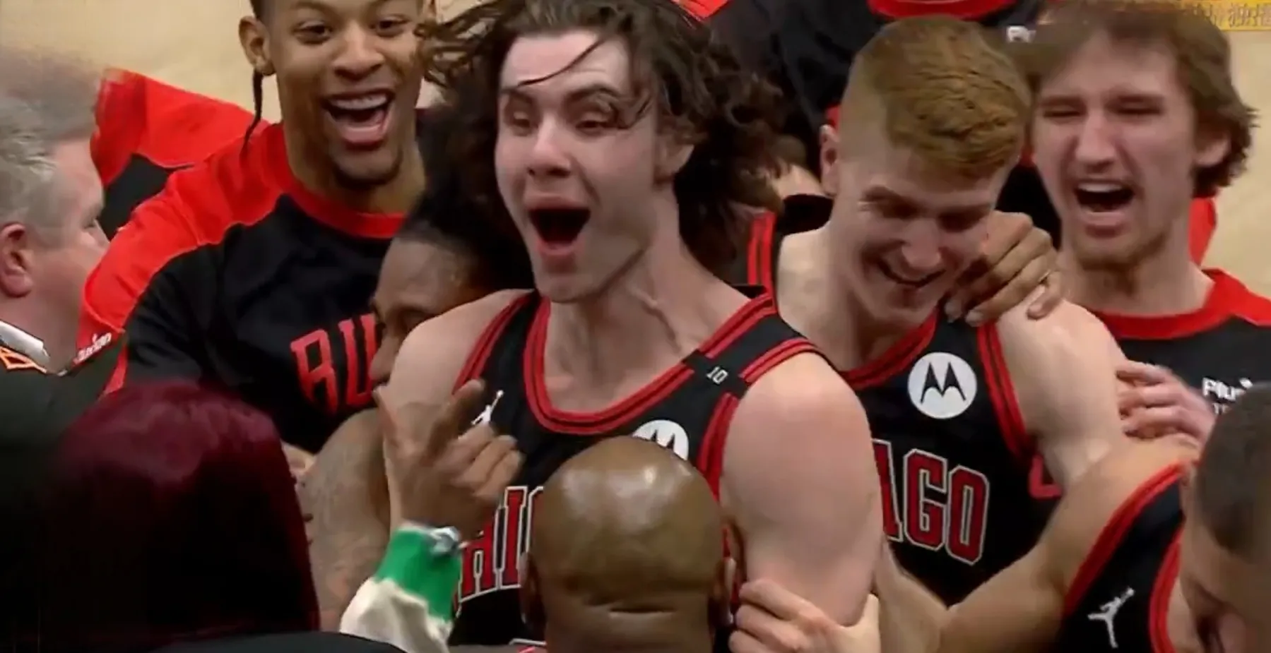 勇士逆转公牛！卢尼火力全开，绝杀夺胜的简单介绍