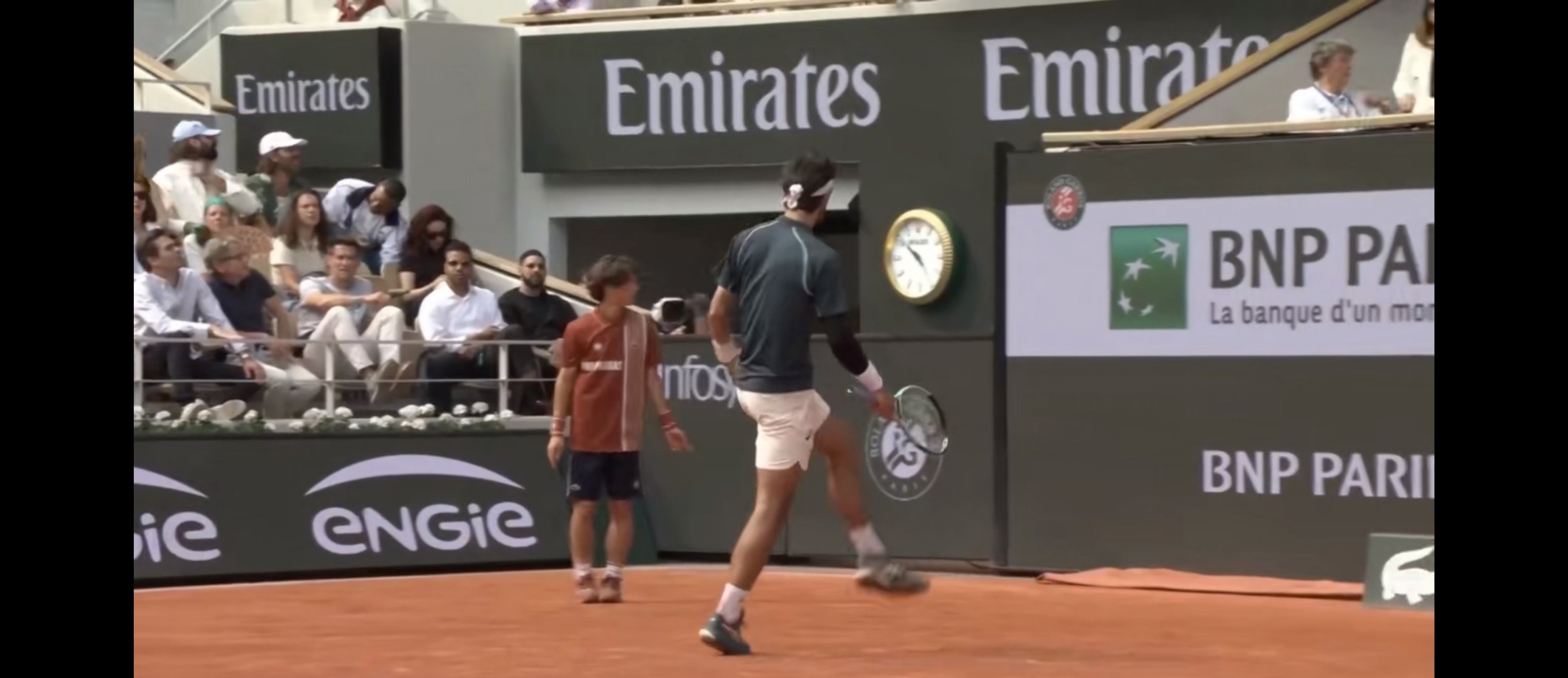 包含美国网球队碾压德国网球队,费德勒关键制胜的词条 包含美国网球队碾压德国网球队,费德勒关键制胜的词条