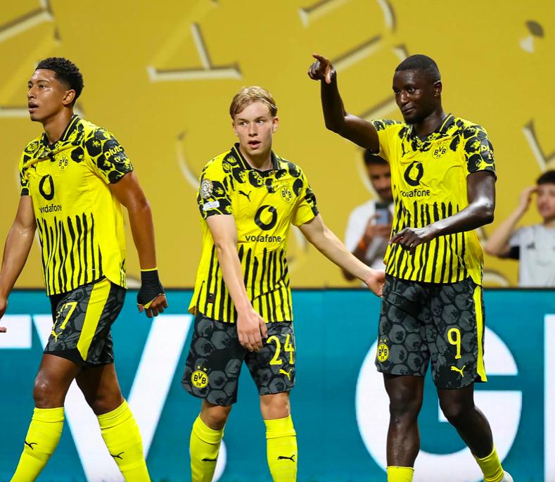 瑞典轻取多特蒙德,C罗关键制胜 瑞典轻取多特蒙德,C罗关键制胜